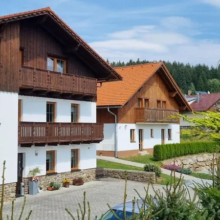 Pek Πανσιόν Kubova Huť