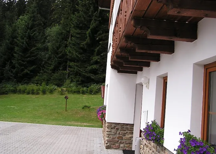 Guest house Pek